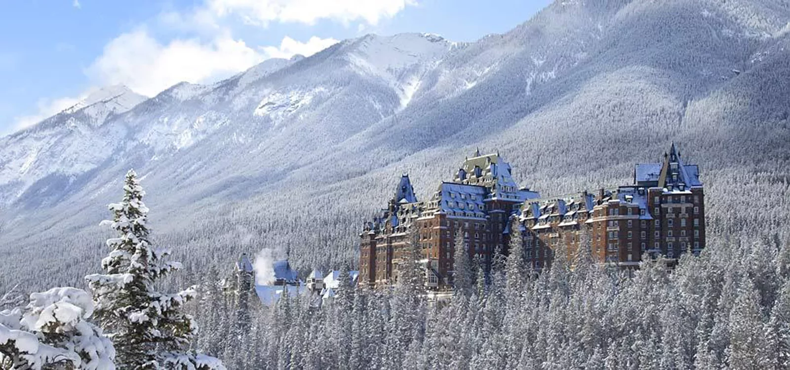 Wide shot of the Fairmont Banff Springs.