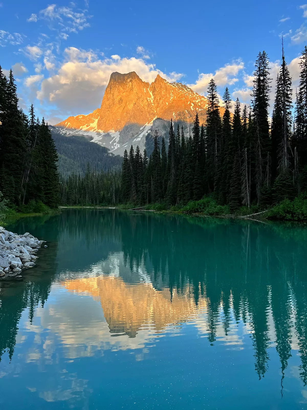 Emerald Lake reflecting mountain