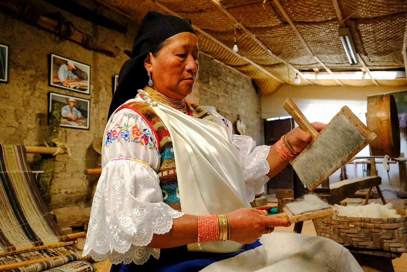 Andean Creating Thread Ecuador
