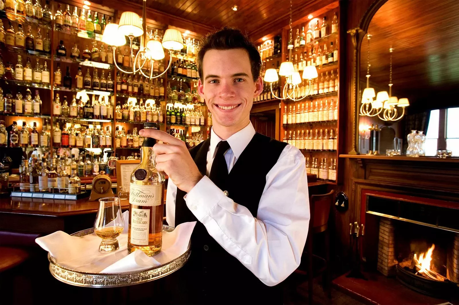 Old Fettercairn Whiskey Bartender Scotland