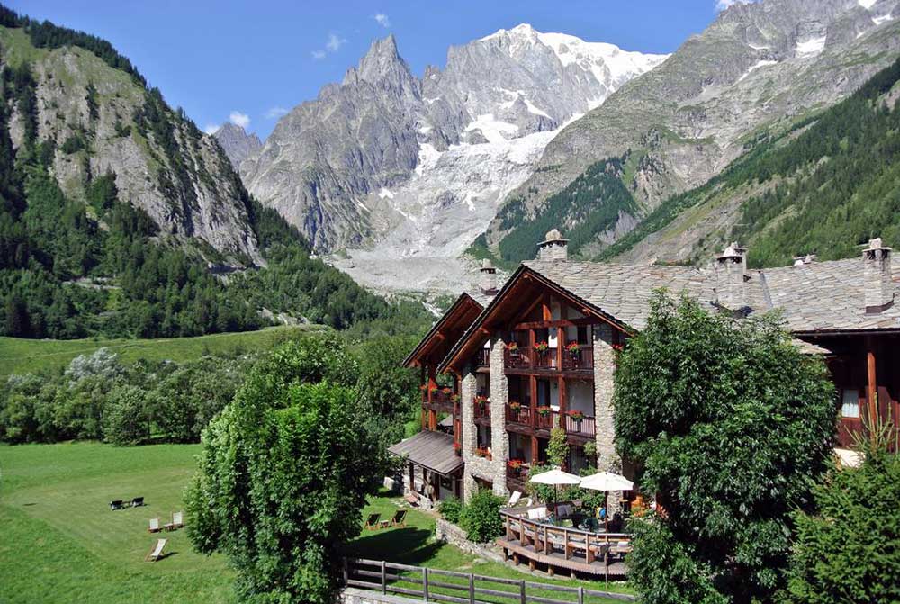 Auberge de la Maison Hotel in the Alps