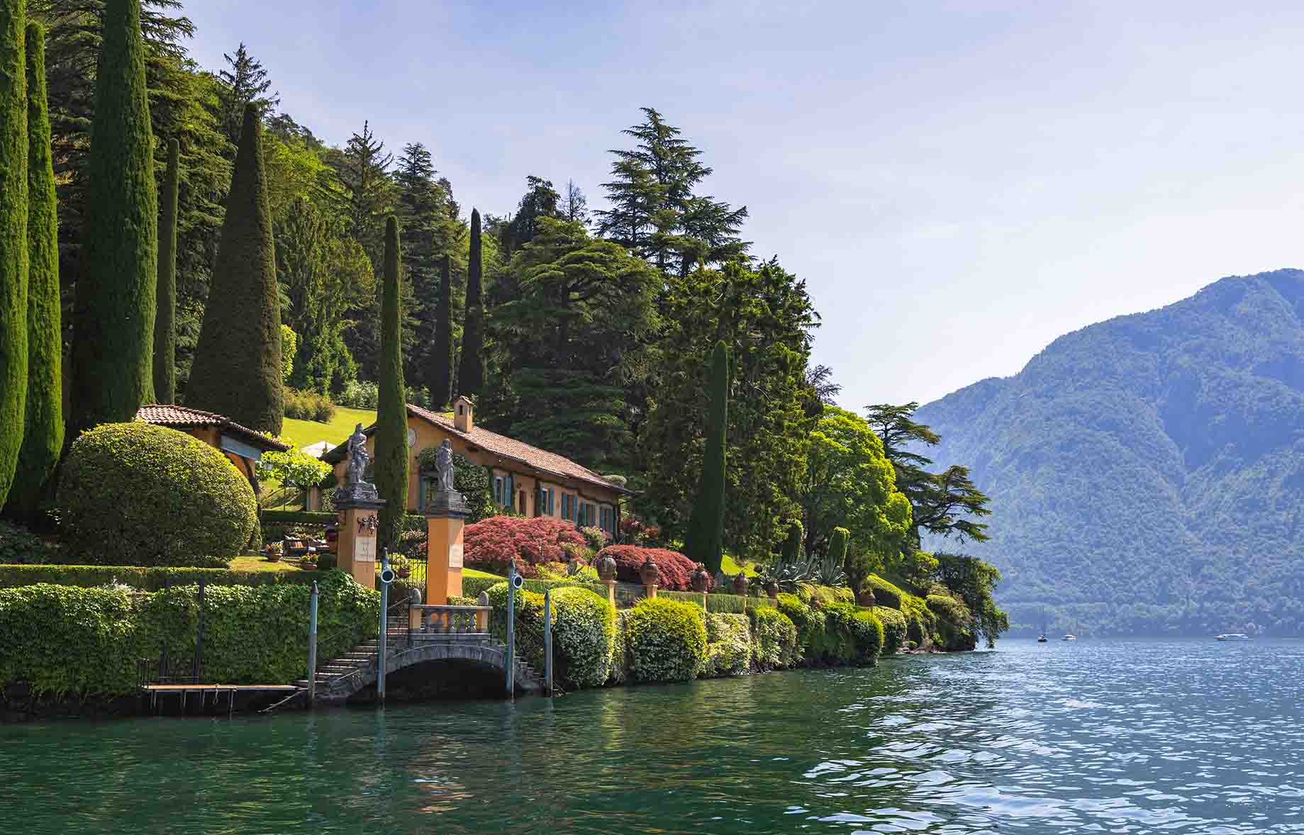 Lake Como coastal view