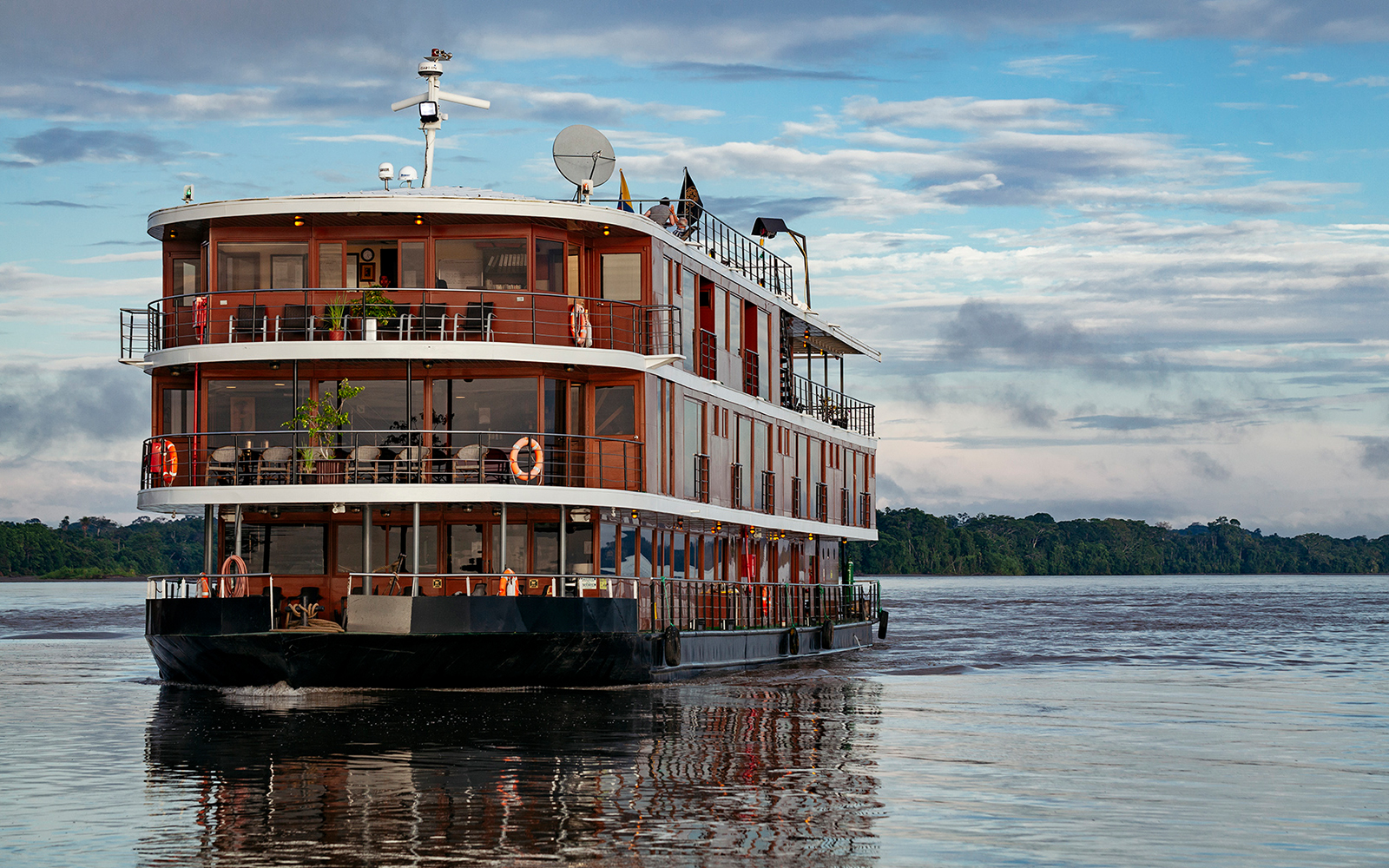 Anakonda Amazon River Cruises