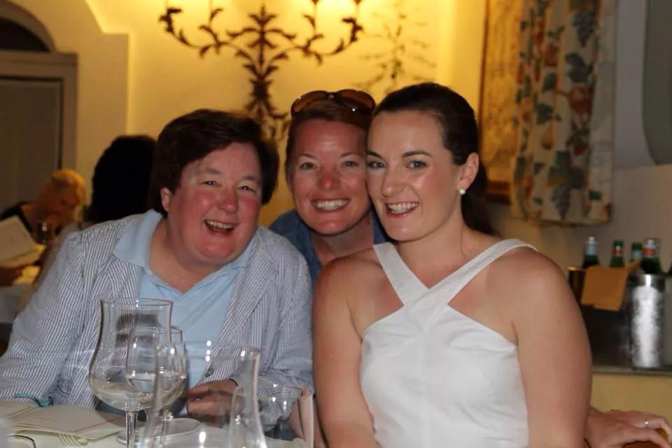 Lucy Rose with Collier &amp; Kate Lumpkin dining in Puglia, Italy