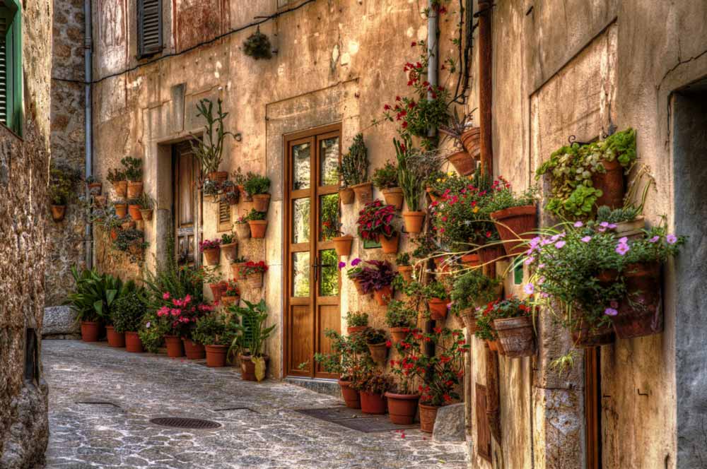 Valdemossa flower lined streets