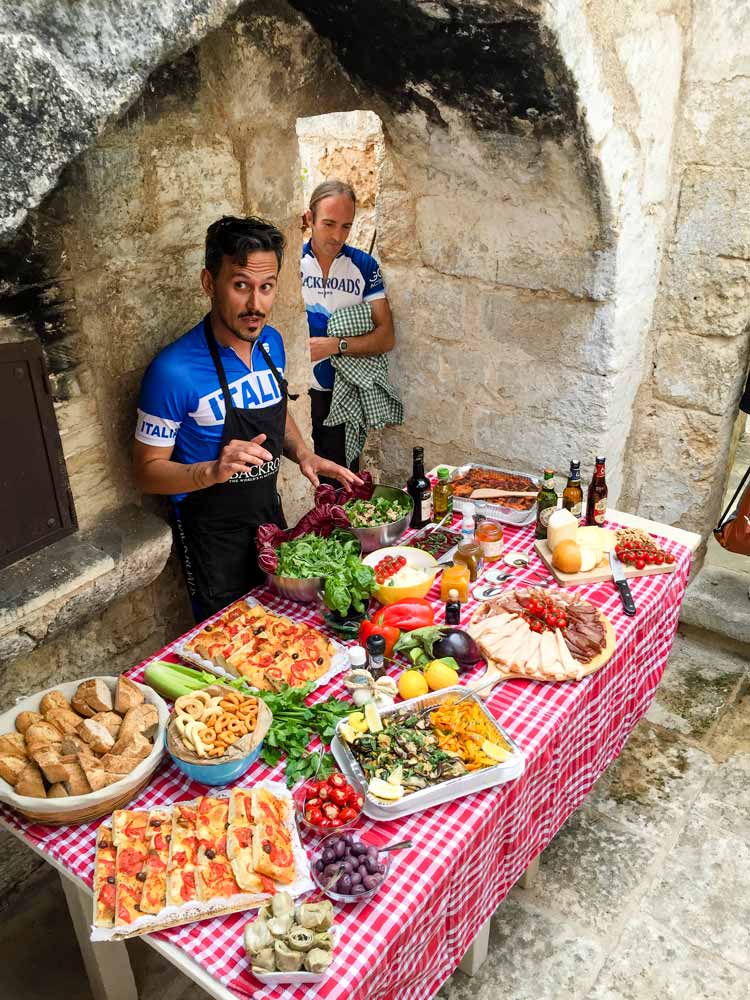 Two Backroads Leaders Present a Picnic in Italy