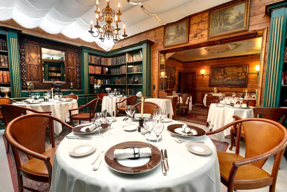 Chez Bruno Library Room