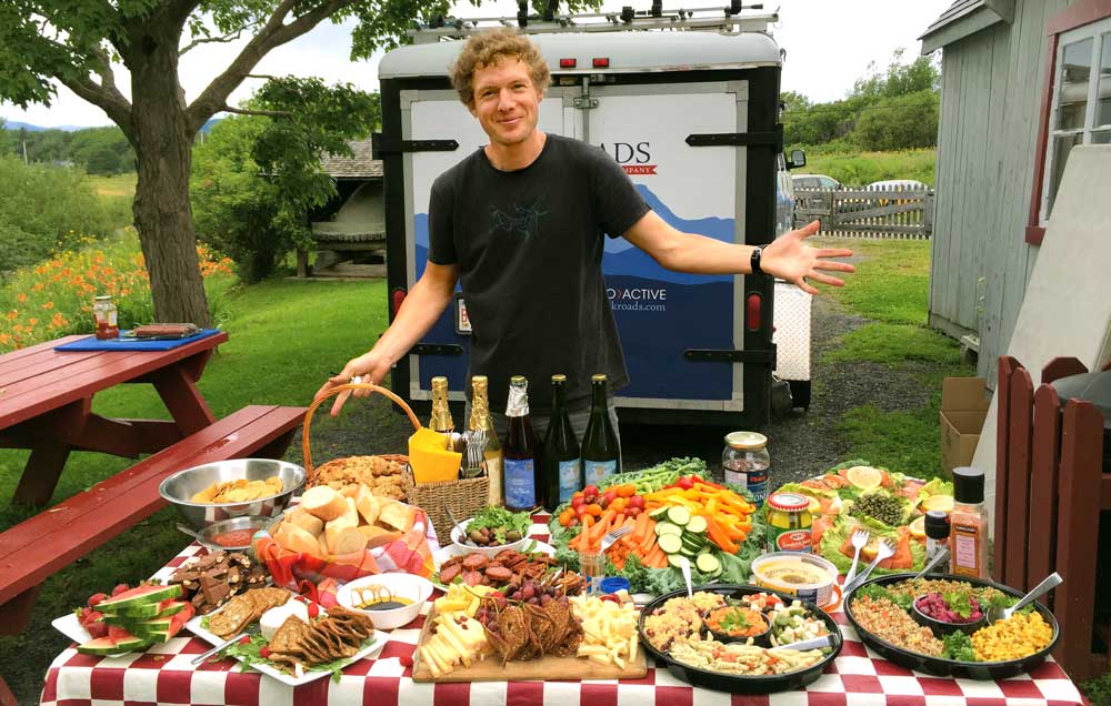 Backroads Leader Presents a Picnic