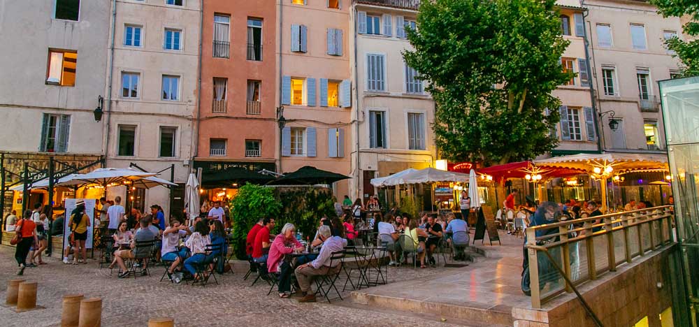 Dining outdoors with Backroads in France