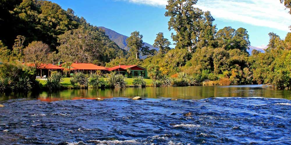 Wilderness Lodge Lake Moeraki