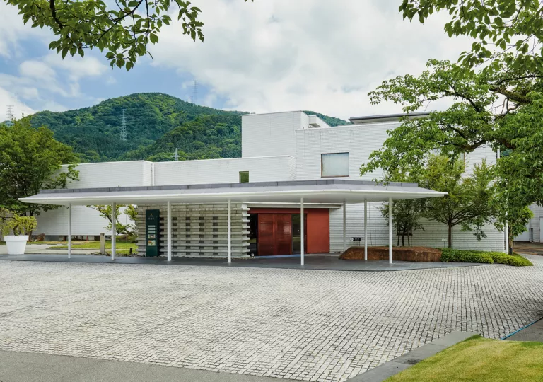 Exterior view of the River Retreat Garaku