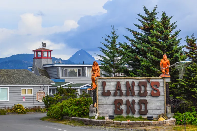 Land's End Resort, Alaska