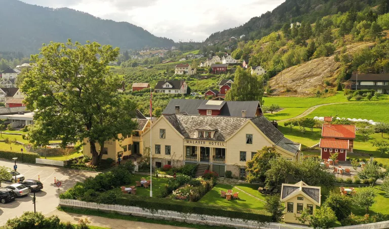 Walaker Hotel Exterior