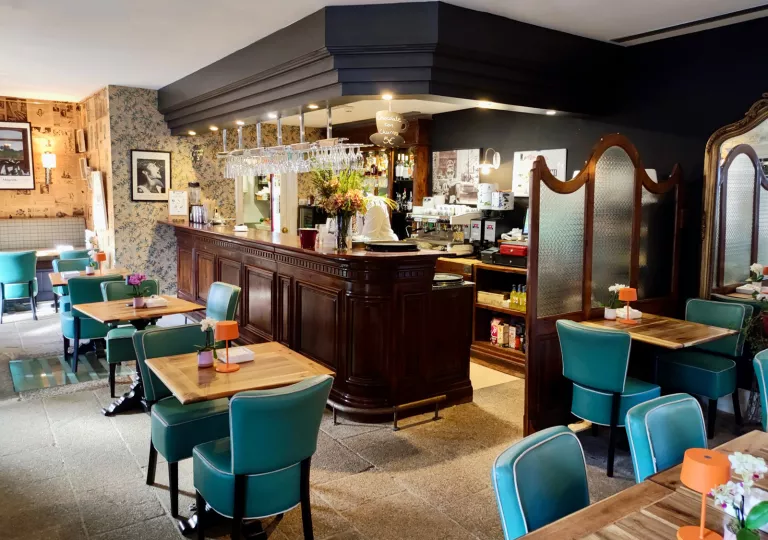 Hotel restaurant with bar