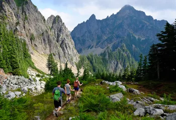 Cascade-Mountain-Hikers