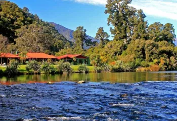 Wilderness Lodge Lake Moeraki