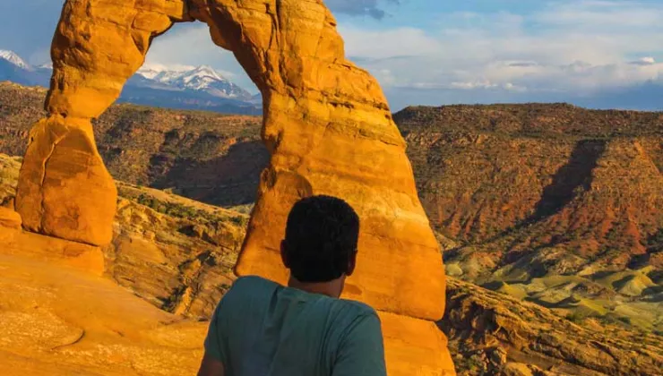 Delecate Arch Sunset in Arches National Park, Moab, Utah