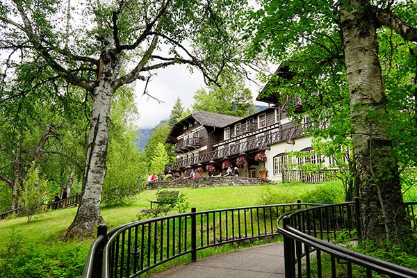 Lake Mcdonald Lodge