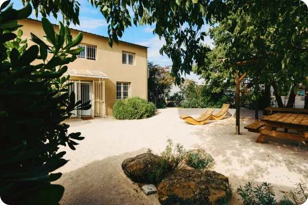 exterior of 801 france