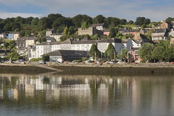 houses on the riverbank
