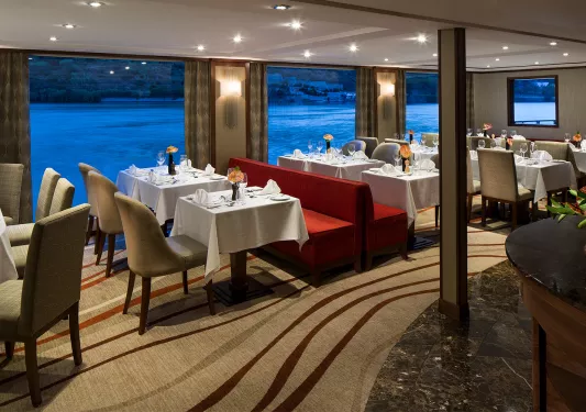 AmaWaterways Restaurant