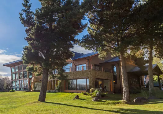 Exterior view of Hotel Posada Los Alamos