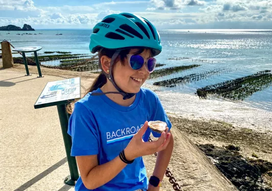 Backroads Guest with Oyster by Water