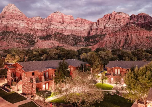 Exterior view of Cable Mountain Lodge