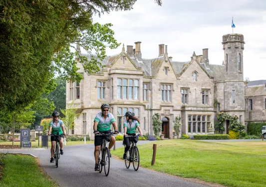 3 Guests Riding Driveway Estate Scotland