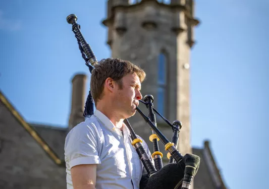 Bagpiper Castle Scotland
