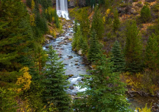 Wide shot of Tumalo Falls.