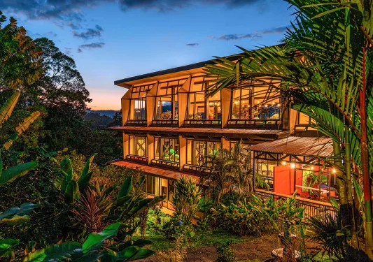 Exterior of Arenal Kioro