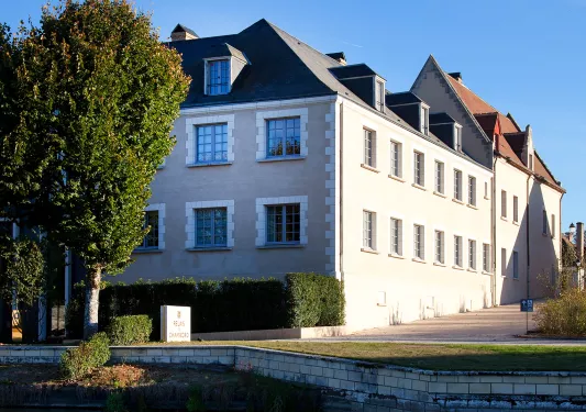 Exterior view of Relais de Chambord hotel