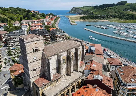 Wide shot of  Catedral de Ávila on the French coast.