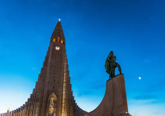 Hallgrimskirkja Church Dusk Iceland