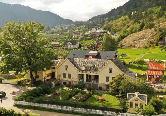 Walaker Hotel Exterior