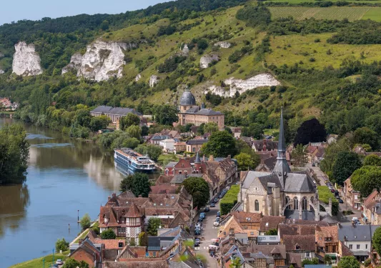 french town in the countryside