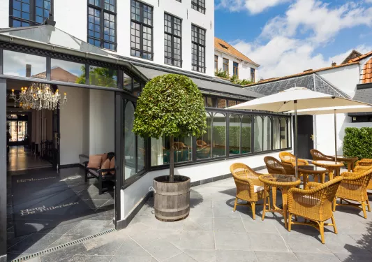 patio furniture outside of hotel