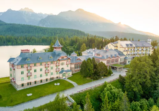 grand hotel Kempinski and grounds