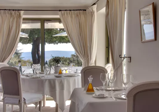 dining room with view of hotel grounds