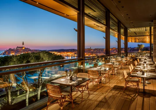 Open air dining room overlooking the harbor