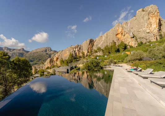 an infinity pool overlooking a canyon