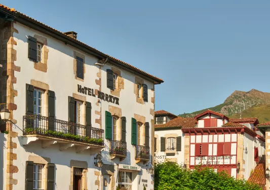 Hotel Arraya exterior