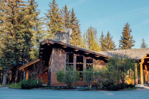 Exterior view of the Seward Windsong Lodge