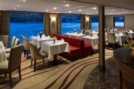 AmaWaterways Restaurant
