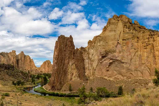 Wide shot of Smith Rock State Park.