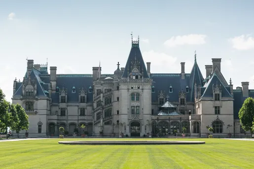Exterior view of the Inn on Biltmore Estate
