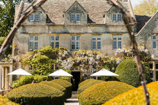 Exterior view of the Barnsley House