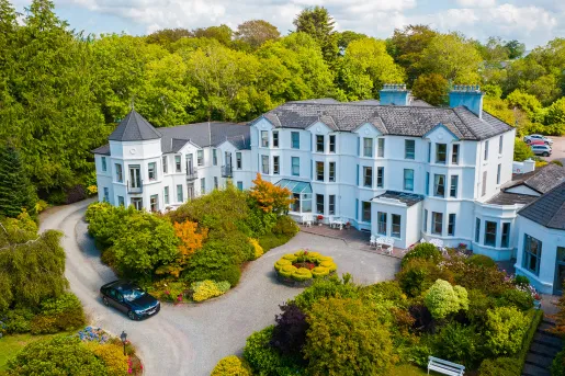 Exterior view of the Seaview House Hotel