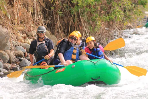 Rafting Rivers Edge Costa Rica